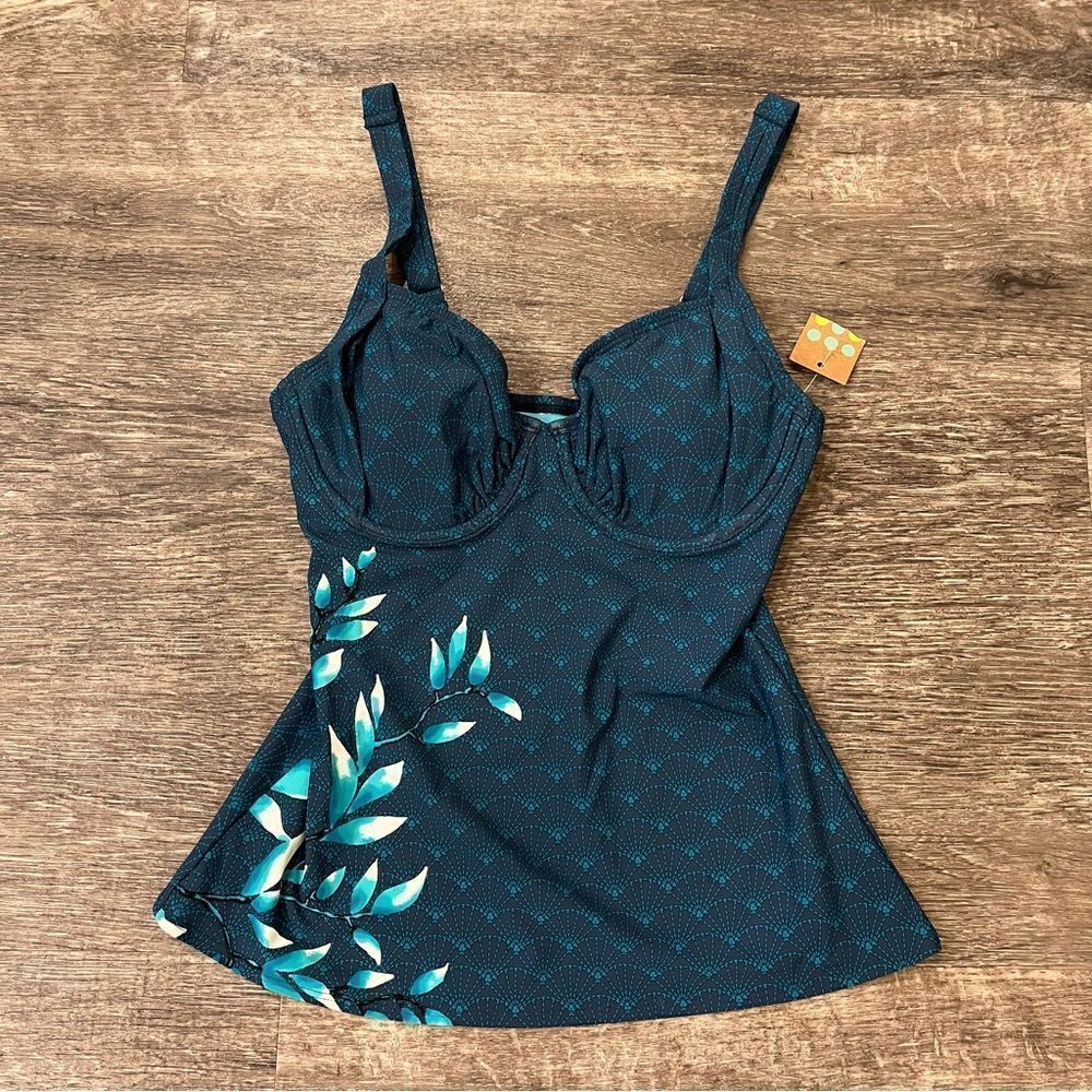 NWT Title Nine Bodacious Dark Blue & Turquoise Shell‎ & Leaf Print Tankini Top